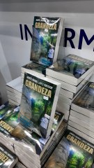 FIL 2025 | Libro de AMLO genera expectativas