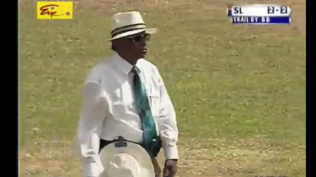 Sanath Jayasuriya Controversial Out vs Sri Lanka 2nd innings of 2nd Test, Kandy, March 07 - 11, 2001