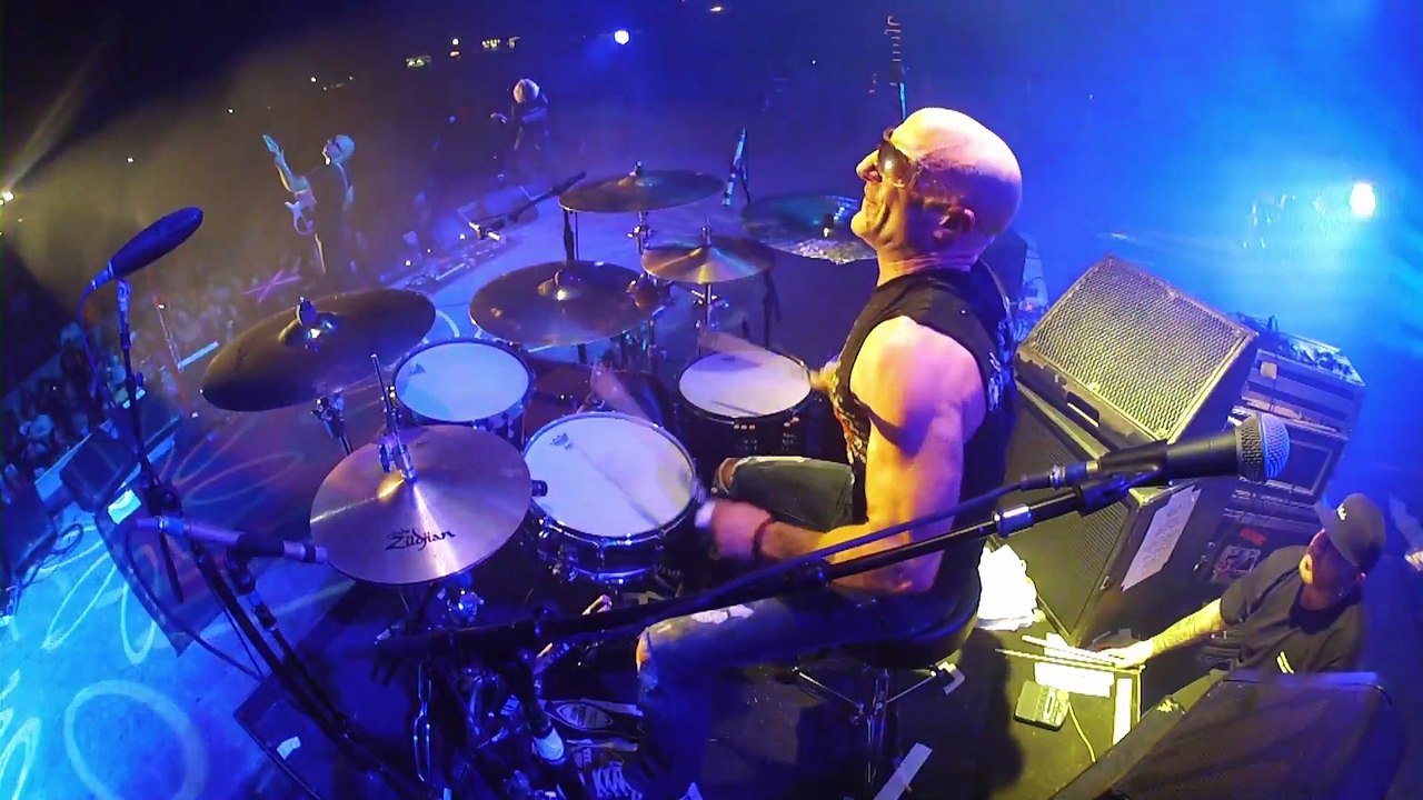 Oh Yeah - Chickenfoot (live)