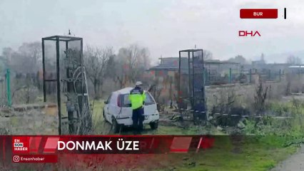 Bursa'da kaza geçiren sürücü 9 saat sonra donmak üzereyken bulundu