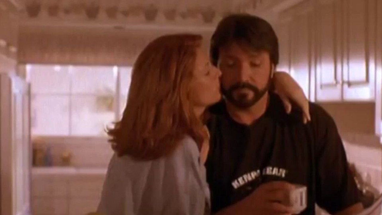 Running Red - Schatten der Vergangenheit Trailer OV