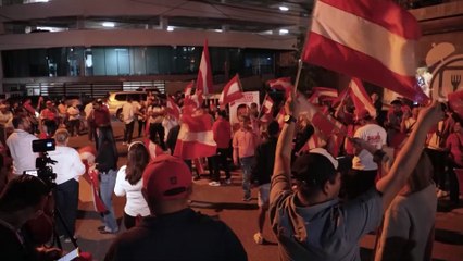 Seguidores de Salvador Nasralla protestan contra el fraude electoral