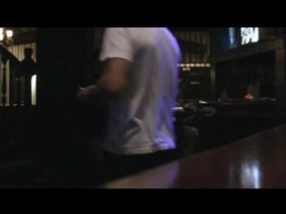 Loggin - it's probably me LIVE