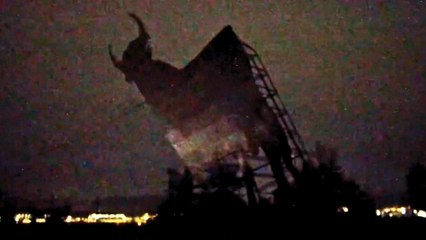 Juventudes abertzales derriban el único toro de Osborne del País Vasco