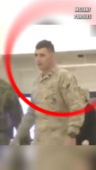 Ce père militaire voit son fils atteint de paralysie cérébrale marcher lors de son retour