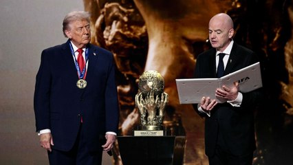 La FIFA entrega a Trump su Premio de la Paz: "Salvamos millones de vidas"