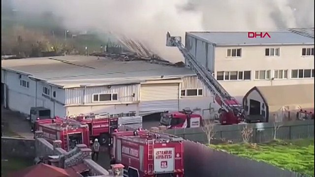 İstanbul'da büyük yangın: Kara dumanlar gökyüzünü kapladı!
