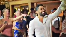 Other bouquet toss reactions but the last one 🥹❤️‍
