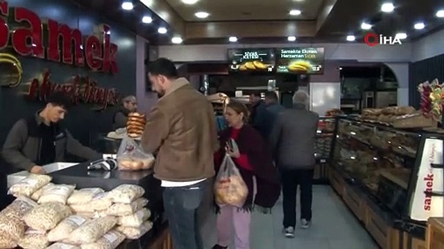 Ekmek fırını esnafından 100 TL bozuk para getirene 2 ekmek bedava kampanyası!