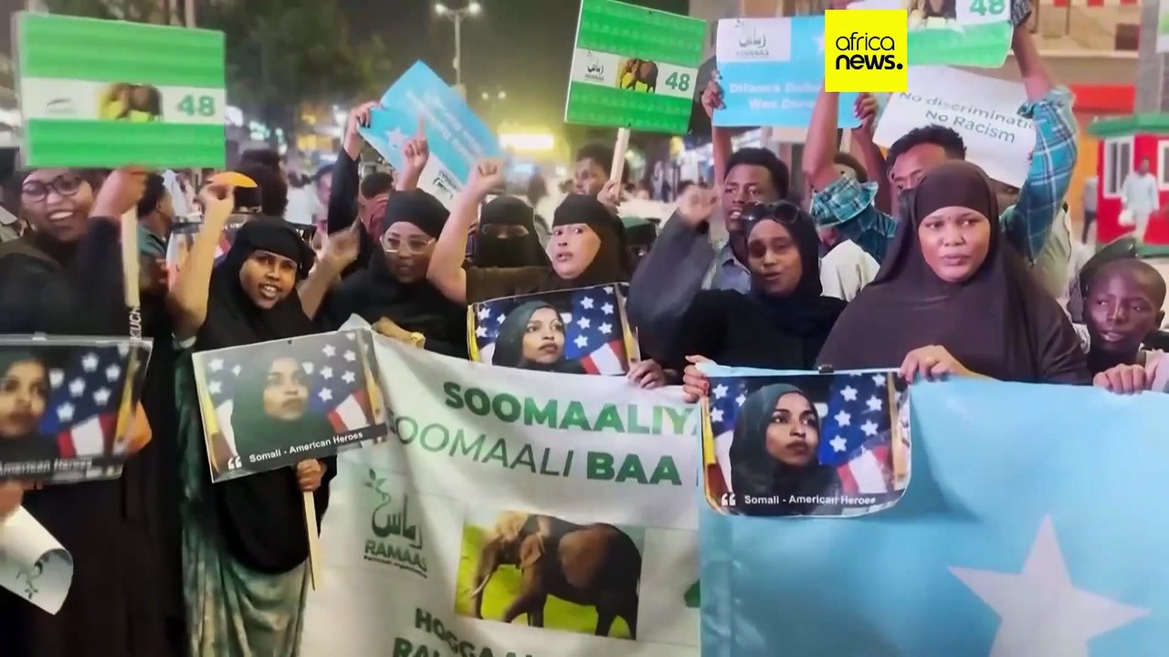 Des centaines de Somaliens manifestent à Mogadiscio après les insultes de Trump