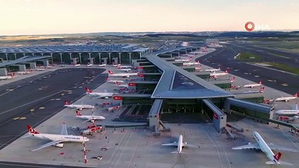 Bakan Uraloğlu: "Her gün ortalama yaklaşık 9 stadyum dolusu yolcu havayolu ile seyahat etti"