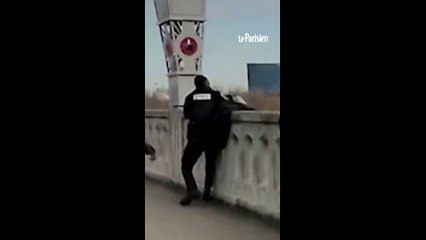 Etats-Unis : un policier rattrape un homme qui se jetait dans le vide