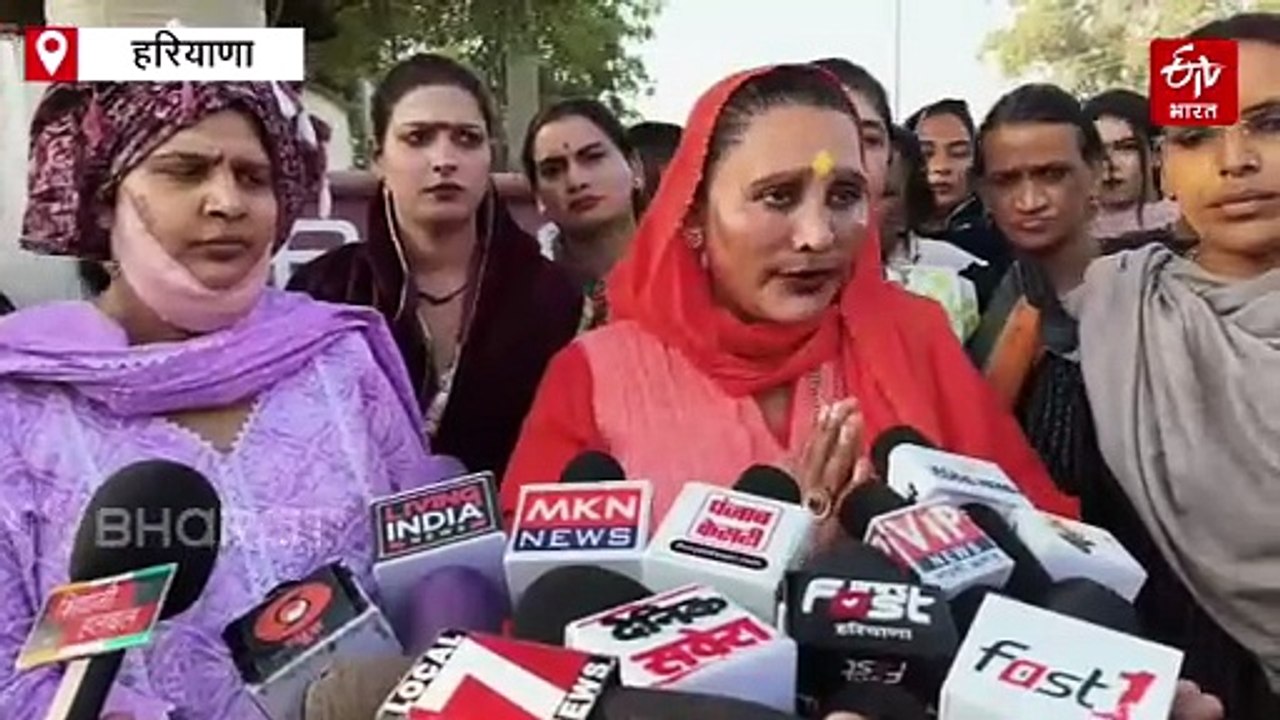 भिवानी में किन्नरों का प्रदर्शन, शख्स पर लगाया मारपीट और जबरन वसूली का आरोप, पुलिस ने शुरू की जांच