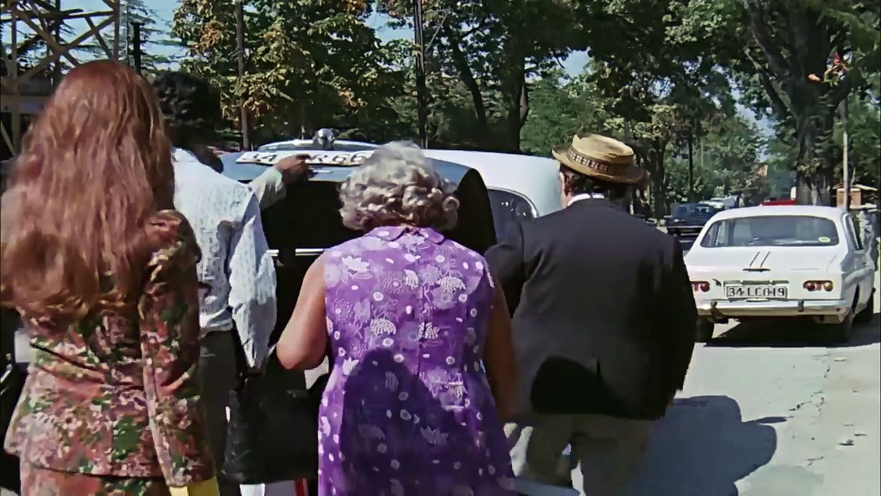 Yaz Bekarı _ Tarık Akan, Gülşen Bubikoğlu _ Türk Filmi _ Full HD