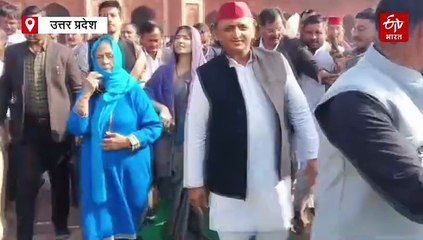 अखिलेश यादव ने डिंपल और जया बच्चन के साथ दरगाह पर की चादरपोशी, कहा- हमने भाजपा से समीकरण बनाना सीख लिया