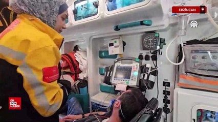 Erzincan'da sağlık çalışanı çift ambulansla zorlu vakalara birlikte koşuyor