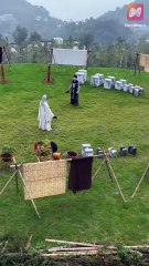 Everyone mocked him as a useless nobody, until one sword to save his mother shook the martial world