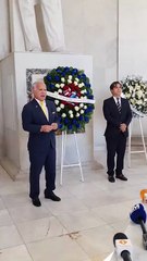 Centro Aeronáutico Tripulantes VIP deposita ofrenda floral en Altar de la Patria por Día Internacional de la Aviación Civil