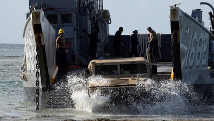 Equipo y personal militar de EE UU desembarcan en Puerto Rico