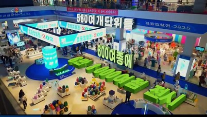 Посещение выставочного зала продукции легкой промышленности (2)