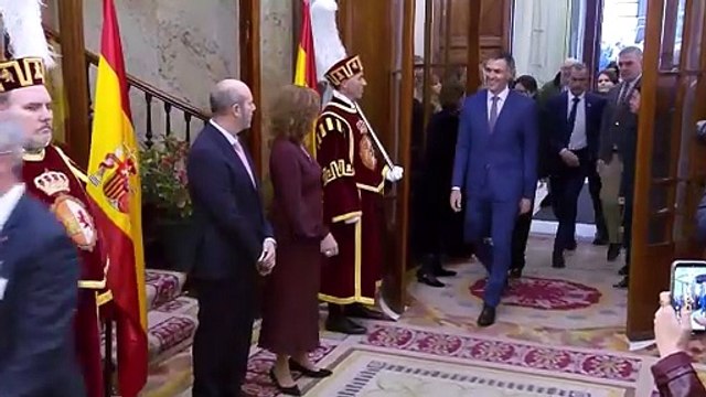 El Parlamento festeja los 47 años de la Constitución sin Vox y dando voz a alumnos de primaria