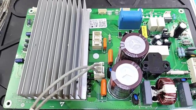 Haier Dc inverter ac E7 error code outdoor pcb Dc inverter AC PCB Training instituteBabarElectronic