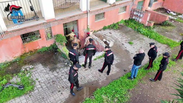 Roma, maxi blitz antidroga al Quarticciolo: 11 arresti e centinaia di dosi sequestrate (06.12.25)