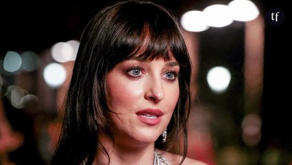 "Aucun homme ne la mérite" : Dakota Johnson sublime et glamour en robe maxi décolleté, elle rend fous les internautes