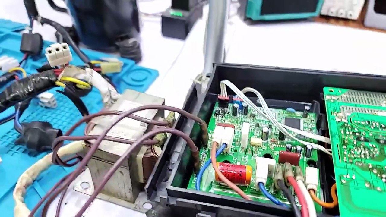 Haier Dc inverter ac E7 error code outdoor pcb Dc invert+er ac pcb training center Ustad Babar