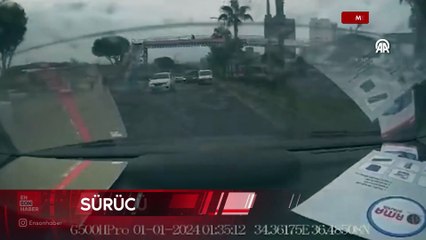 Mersin'de makas atarak trafiği tehlikeye düşürdü