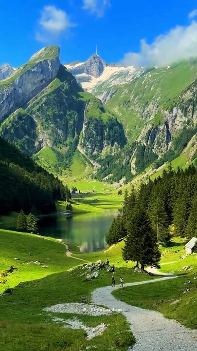 Beautiful views green 🍏🍏💚