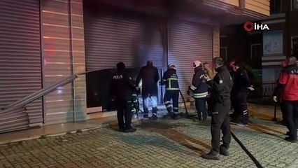 Çay toplama makinesi deposunda yangın