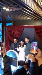 انسحاب "تكتيكي" لأحمد حلمي أمام عدسات المصورين.. كيف تصرفت منى زكي؟