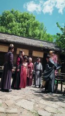 التاج الإمبراطوري وقلب الفتاة القروية