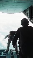 US Marines freefall into Camp Santiago, Puerto Rico as tensions rise with Venezuela