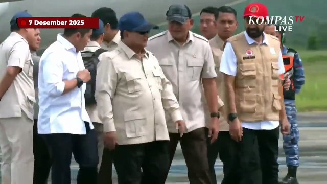 Prabowo Tiba di Aceh, Langsung Peluk Gubernur Muzakir Manaf usai Turun Pesawat