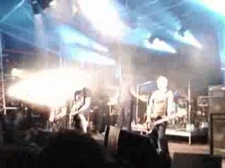 Mass Hysteria - Babylone