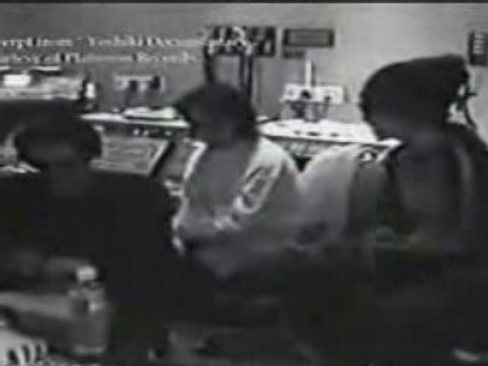 Hide and Toshi making fun of Yoshiki (X Japan)