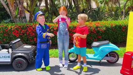 Criança brinca de médico e ajuda os amigos!