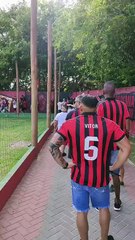 Torcedores enfrentam grandes filas para entrar no Barradão após problema nas catracas