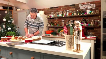 John and Lisa's Weekend Kitchen S10 E07