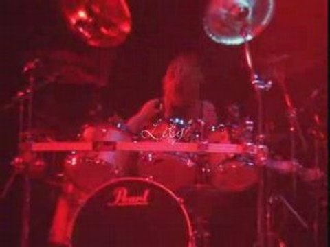 Cinema Bizarre- Shin à la batterie à Essen