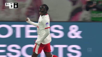 Diomande hat-trick powers Leipzig to victory over Frankfurt