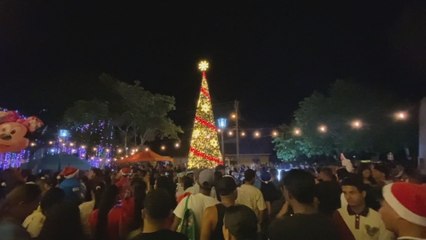 Familia penonomeña reúne a cientos de vecinos para mantener viva la tradición navideña