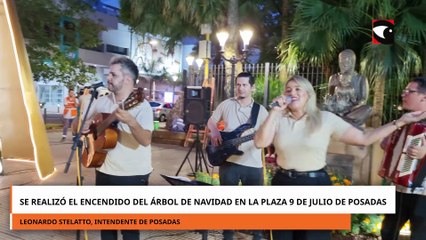 Se realizó el encendido del árbol de Navidad en la plaza 9 de Julio de Posadas