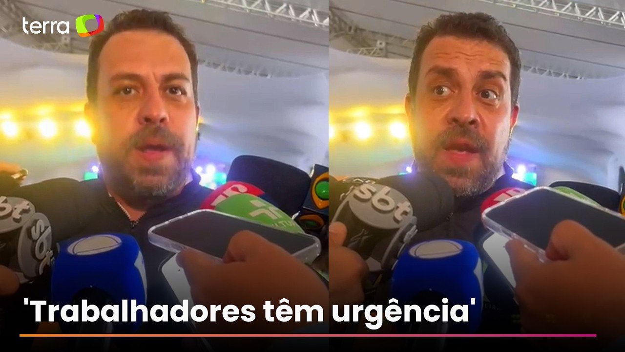 Governo não abre mão da escala 5x2 sem redução de salário em negociação com Motta, diz Boulos