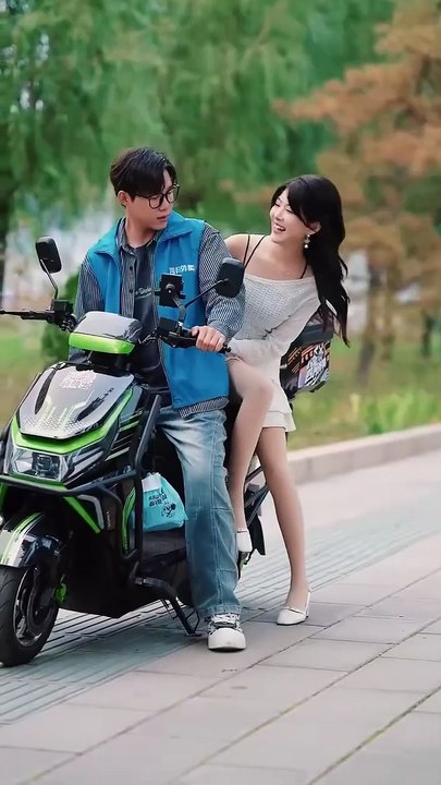 Chinese Short Drama A poor boy activates a system.