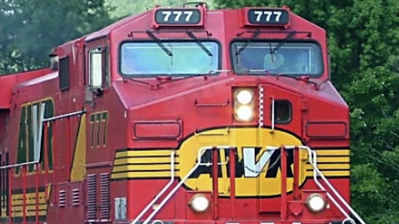 Kato CSX  Starter Set Review - The oldbay railfan (720p, h264, youtube)