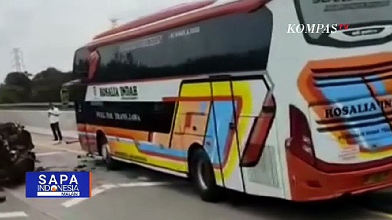 Ringsek! Mobil Terlibat Kecelakaan Beruntun 4 Kendaraan di Tol Ngawi, Begini Kronologinya