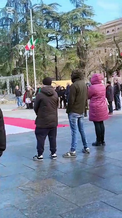 Piazza divisa a Reggio Emilia tra il ricordo delle Foibe e la contro manifestazione